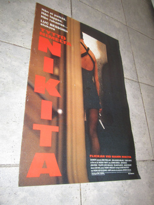TYTTÖ NIMELTÄ NIKITA - ORIG ELOKUVAJULISTA - 60 x40 CM