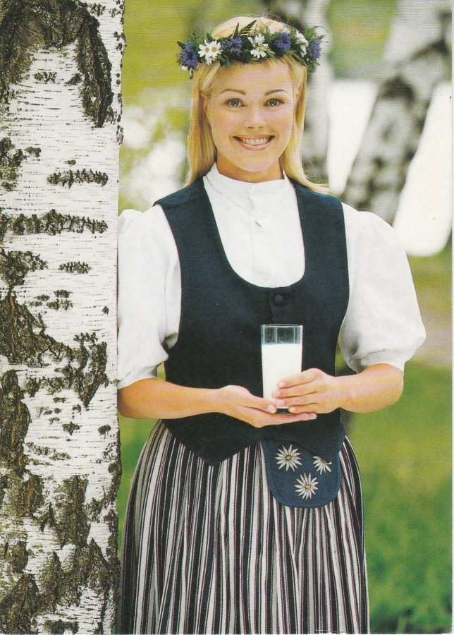 Postikortti, MARIKA KIVIMÄKI, Maitotyttö 1999
