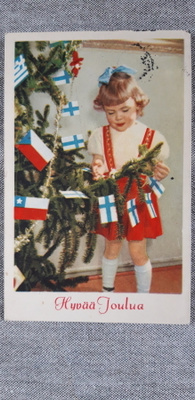 Hyvää Joulu kortti, tyttö, kuusi ja Suomen liput v. 60