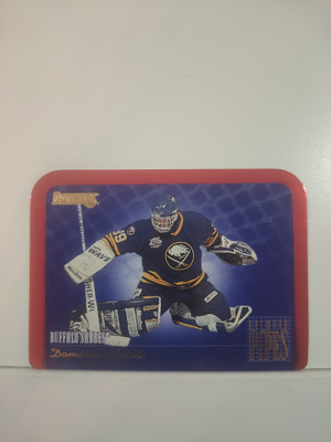 1995-96 Donruss - Between the Pipes #2 Dominik Hasek