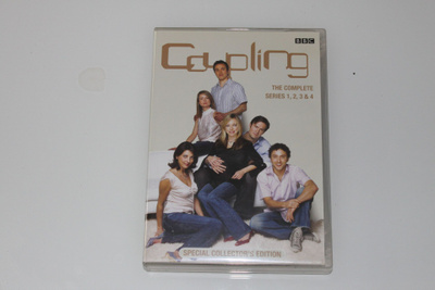 Coupling Paritellen Kaudet 1-4 eli koko sarja DVD boksi