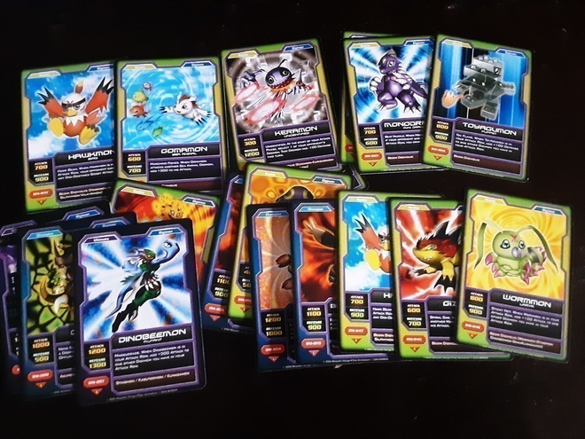 75 Digimon korttia