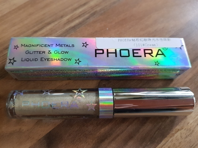 Phoera Liquid Glitter Glow Eyeshadow / nestemäinen Luomiväri