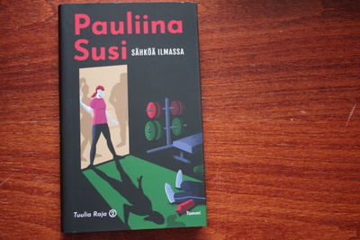 Pauliina Susi: Sähköä ilmassa (2023)
