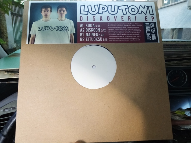 12" EP:  LUPUTONI :  DISKOVERI EP (42/50) SIS POSTIKULU