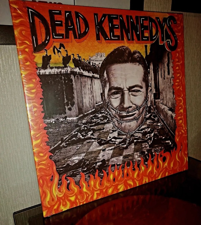 Dead Kennedys - Give me convenience or give me death