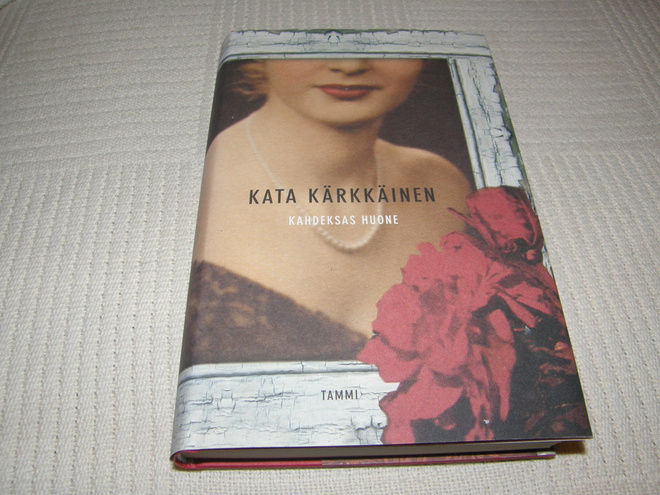 Kata Kärkkäinen Kahdeksas huone  -sid