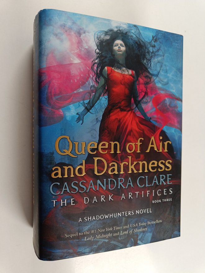 Cassandra Clare : Queen of air and darkness