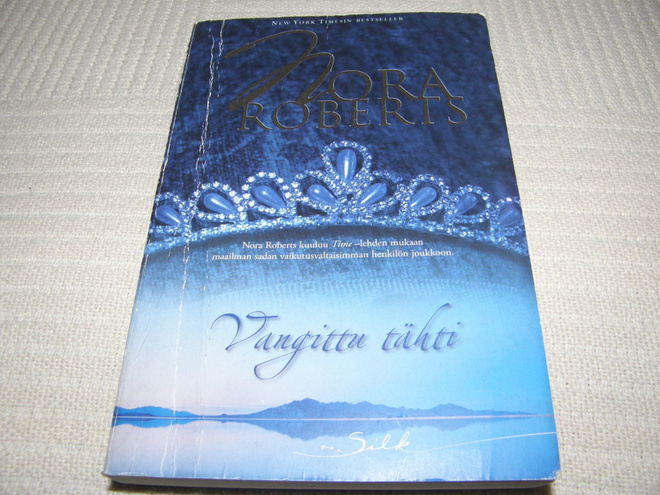 Nora Roberts Vangittu tähti   -pok