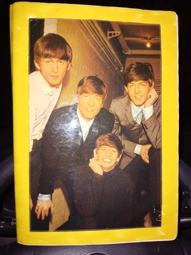 Beatles scrap book - leikekirja 1960-luvulta ( SIS POSTIKULU