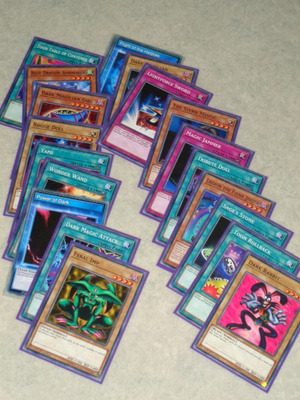 20 kpl Yu-Gi-Oh kortteja