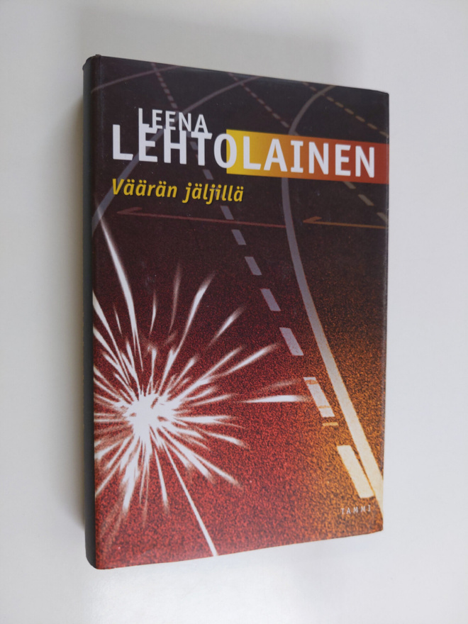 Leena Lehtolainen : Väärän jäljillä