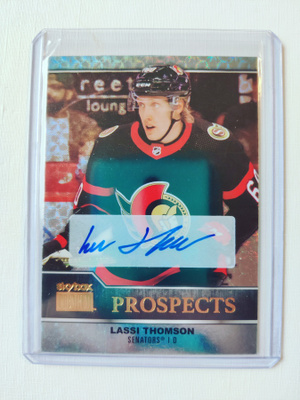 Lassi Thomson - 21-22 SkyBox Premium Prospects Auto
