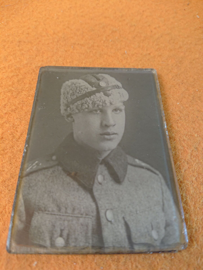 Taskupeili - Sotilas sarkatakissa