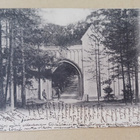 Viipuri, Monrepos - kaksi lasta portilla, mv pk, p. 1902 - pikkukuva 1