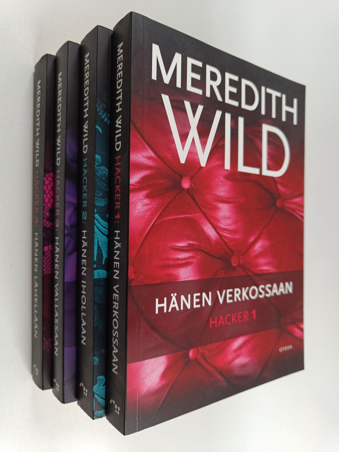 Meredith Wild : Hacker 1-4 : Hänen verkossaan ; Hänen iho...