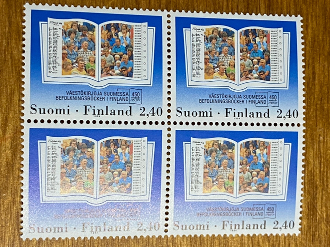 VÄESTÖKIRJOJA SUOMESSA 450 VUOTTA NELIÖ**