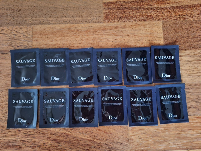 AITO DIOR SAUVAGE MIESTEN KASVOKOSTEUSVOIDE 24ML UUSI