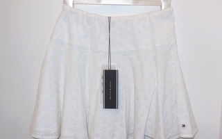 140cm (10) - Tommy Hilfiger valkoinen hame * UUSI