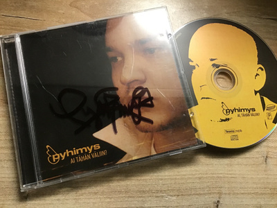 Pyhimys . Ai tähän väliin nimmari CD