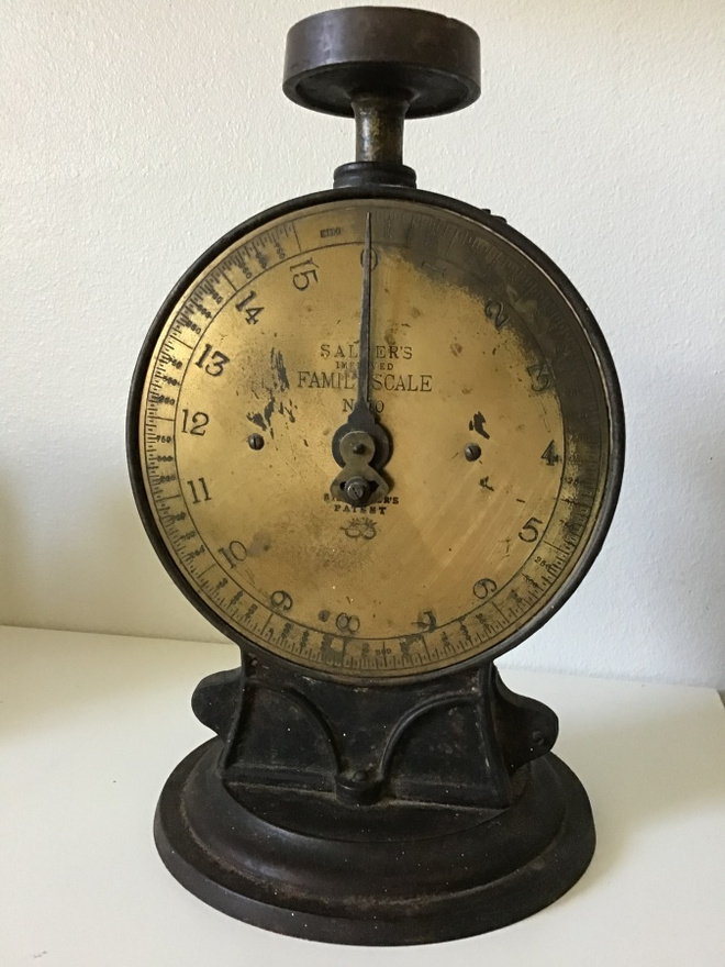 Vintage 1900s Salter's Family Scale No. 50