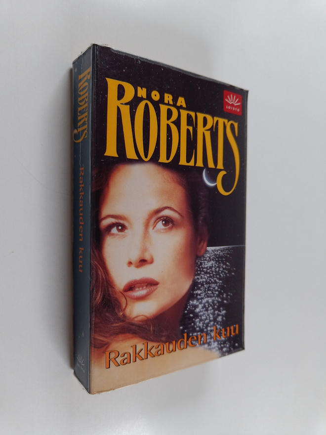 Nora Roberts : Rakkauden kuu