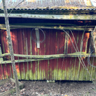 Vanhat puisevat hevoskärryn aisat ja rautalankarullat - pikkukuva 1