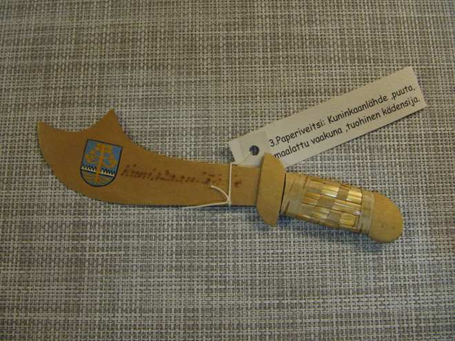 Paperiveitsi. Kuninkaanlähde.