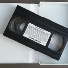 VHS: Dallas: J.R.:n Paluu (Larry Hagman, Linda Grey 1996) - pikkukuva 5