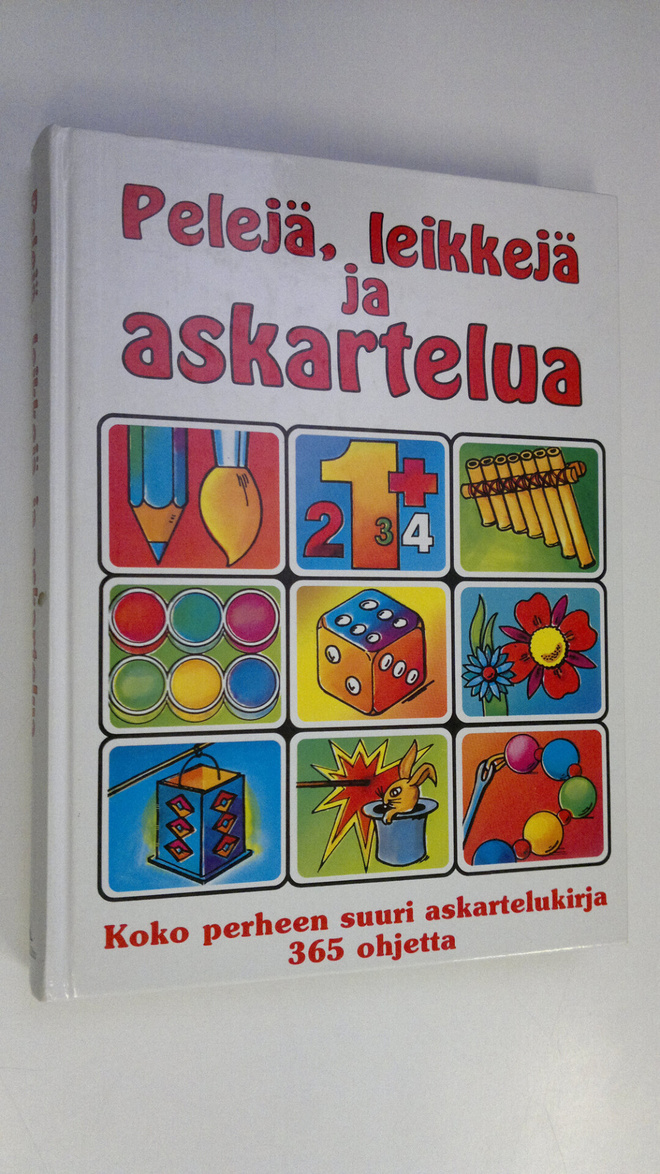 Leena ym. (suom.) Niukkanen : Pelejä, leikkejä ja askarte...