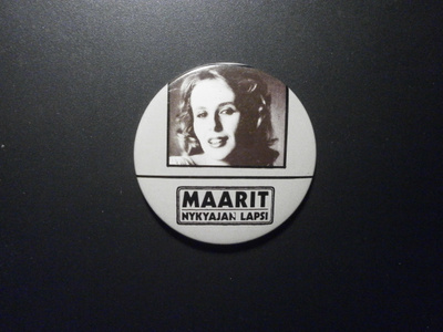 MAARIT Nykyajan Lapsi Rintanappi. 1980-luvulta. M-.