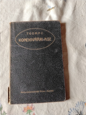 tuompo konekivääri-ase