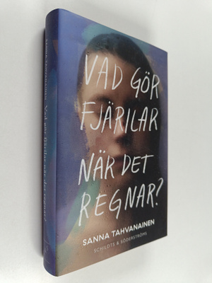 Sanna Tahvanainen : Vad gör fjärilar när det regnar?