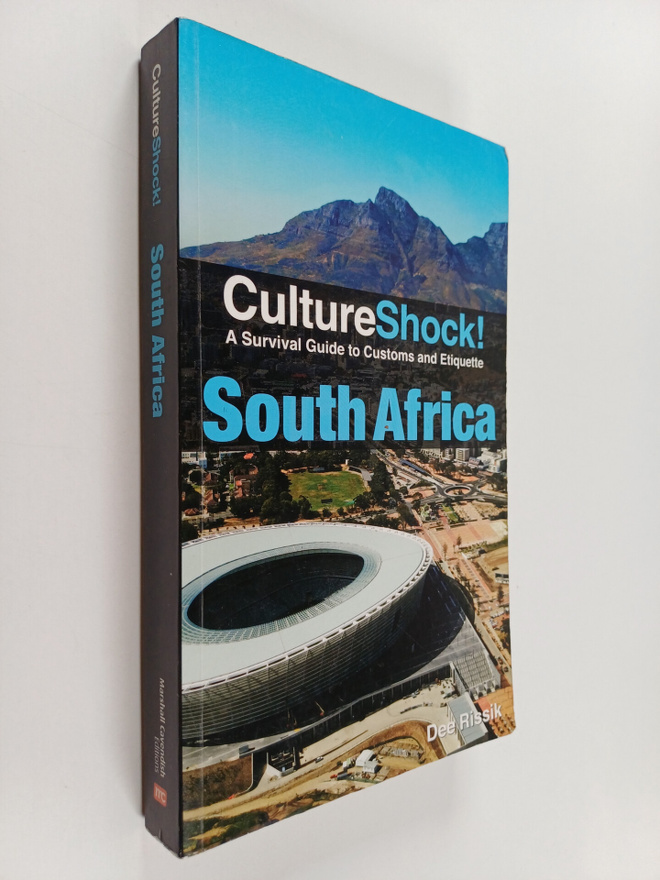 Dee Rissik : South Africa : a survival guide to customs a...