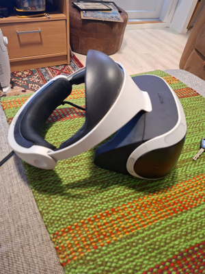 Playstation VR laitteet. Model:CUH-ZVR1