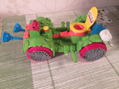TEENAKE MUTANT NINJA TUTLES TOILET TAXI VEHICLE TOYS 2002