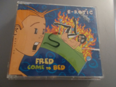 CDM E-ROTIC ** FRED COME TO BED **