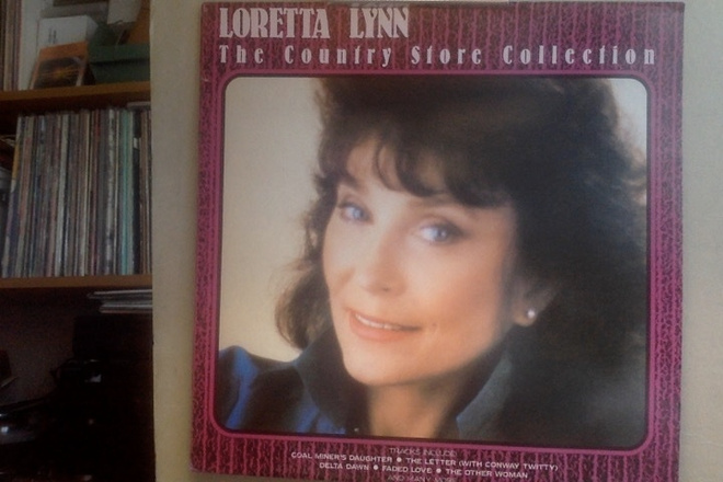 LORETTA LYNN::THE COUNTRY STORE COLLECTION : VINYYLI LP 1988