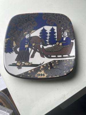 Arabia Kalevala vuosilaitanen 1996