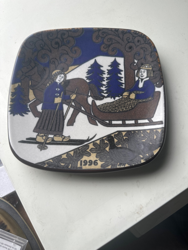 Arabia Kalevala vuosilaitanen 1996
