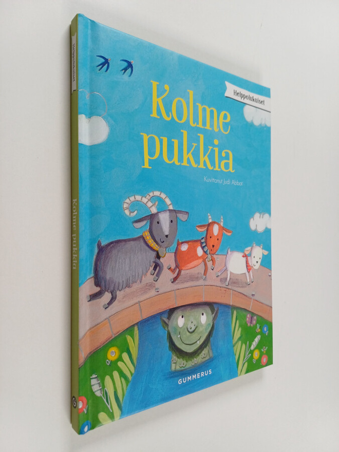 Judi Abbot : Kolme pukkia