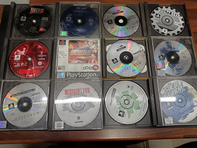 Iso kasa naarmuisia Playstation 1 pelejä