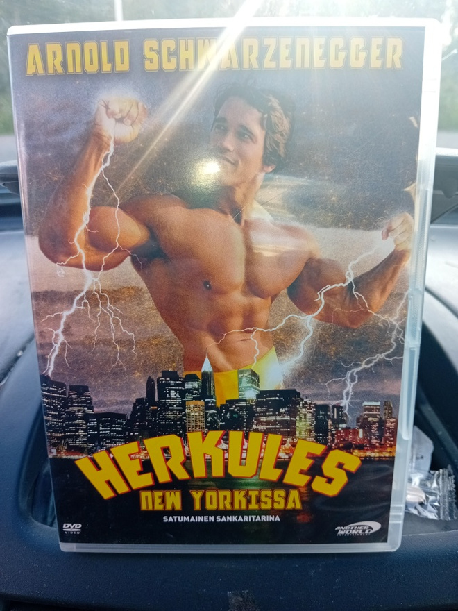 DVD Herkules New Yorkissa ( SIS POSTIKULU  )