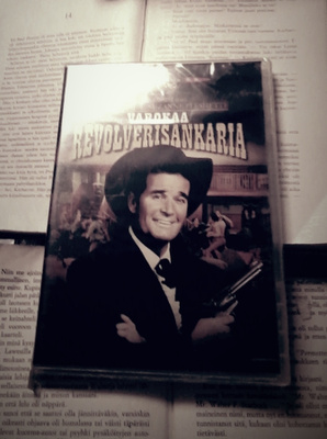Varokaa revolverisankaria (UUSI DVD)