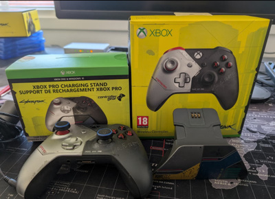 Xbox Cyberpunk 2077 Limited Edition ohjain, Pro latausalusta