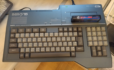 MSX2 Sanyo PHC-23J(B) / Wavy 23 tietokone