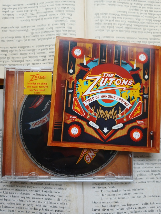 The Zutons - Tired of Hanging Around (CD)