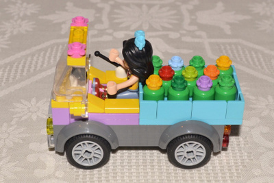 LEGO Friends - Vickyn kuorma-auto -