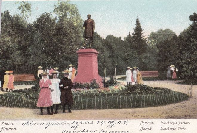 Porvoo, Runebergin patsas väri   b502