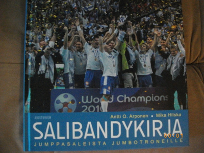 Arponen-Hilska: Salibandykirja (26.11)